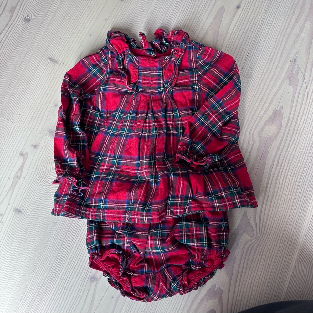 Janie & Jack 18-24 Tartan Outfit
New w/o Tag
